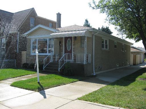 6157 W Nelson St., Chicago, IL 60634