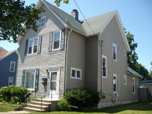 833 Jackson St., Aurora, IL 60505