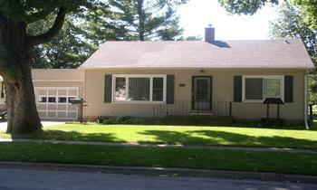 916 Albert Ave., Sycamore, IL 60178