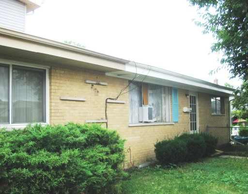 9072 Emerson St., Des Plaines, IL 60016