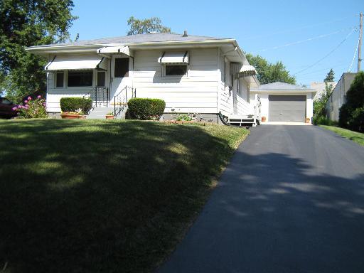 324 Siegmund St., Joliet, IL 60433