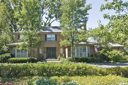 92 Coventry Rd., Northfield, IL 60093