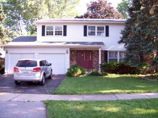 903 W Hintz Rd., Arlington Heights, IL 60004