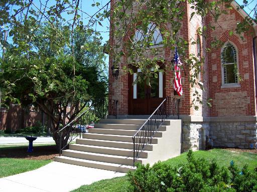 137 N Kensington Ave., La Grange, IL 60525