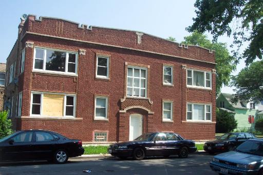 5934 W Thomas St., Chicago, IL 60651