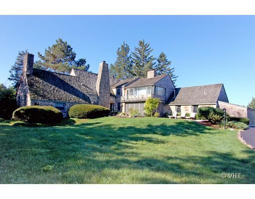 940 Edwards Ave., East Dundee, IL 60118