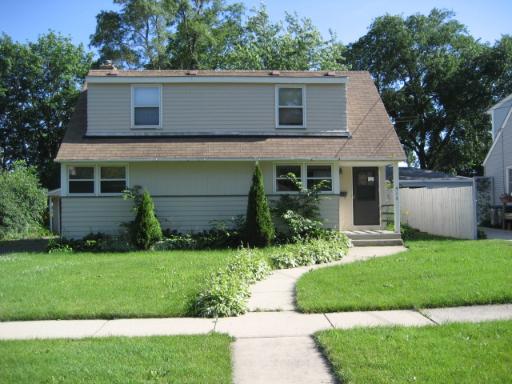 515 Adams St., Elgin, IL 60123