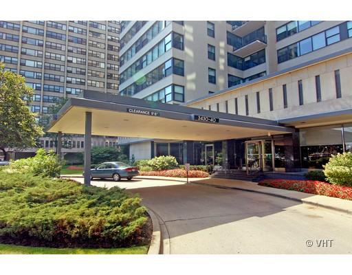 3430 N Lake Shore Dr. #17P, Chicago, IL 60657