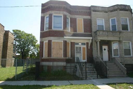 3827 W Grenshaw St., Chicago, IL 60624