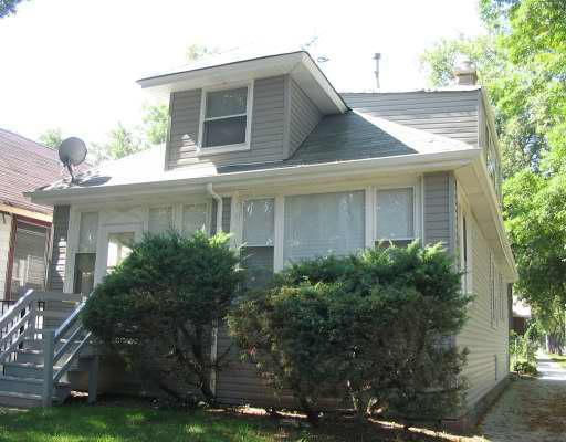 7700 S Oglesby Ave., Chicago, IL 60649
