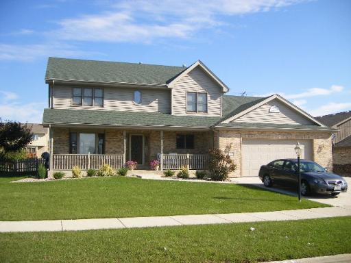 7458 Lakeside Dr., Frankfort, IL 60423
