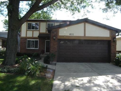 612 Morningside Dr., Naperville, IL 60563