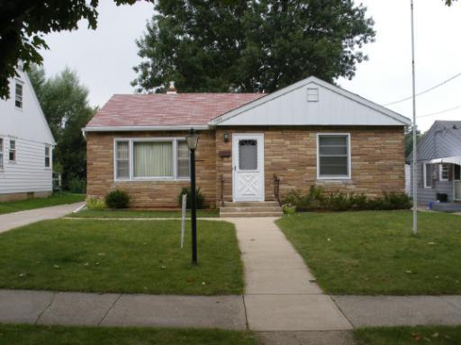1323 27th St., Rockford, IL 61108