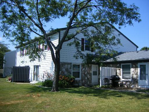 1112 Hampton Harbor, Schaumburg, IL 60193