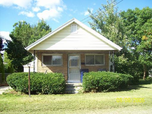 670 Ford Ave., Elgin, IL 60120