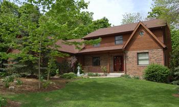 3033 Greenwood Acres Dr., Dekalb, IL 60115