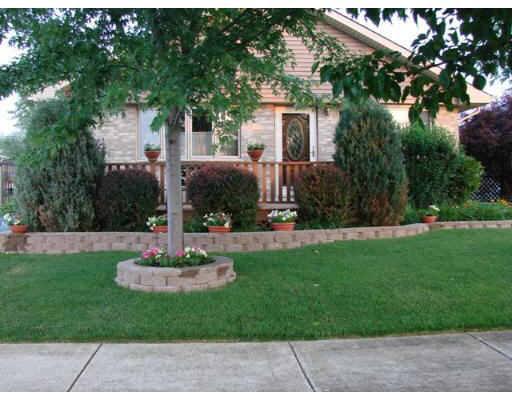 3004 Cappelletti Ln., South Chicago Heights, IL 60411