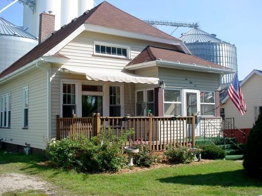 254 Johnson St., Utica, IL 61373