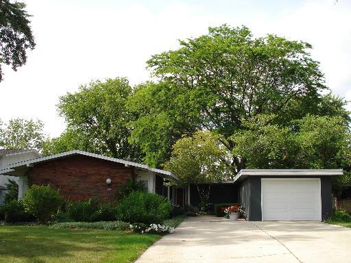 825 W 58th St., Hinsdale, IL 60521