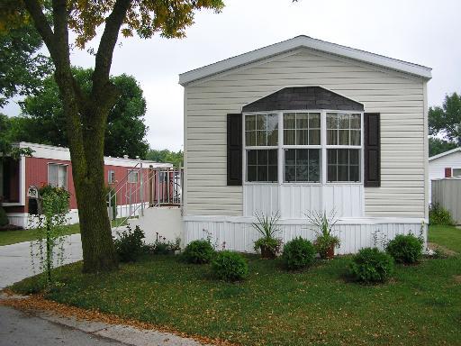 2443 Laurel Ln., Sycamore, IL 60178