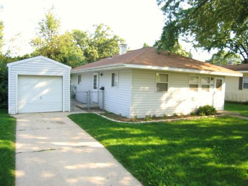 1606 Seminole Dr., Carpentersville, IL 60110