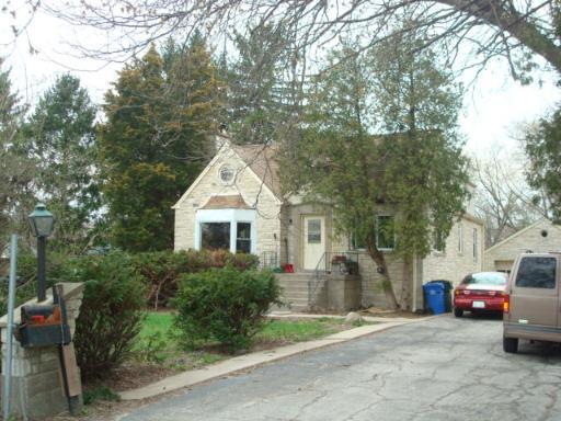 328 Potter Rd., Des Plaines, IL 60016