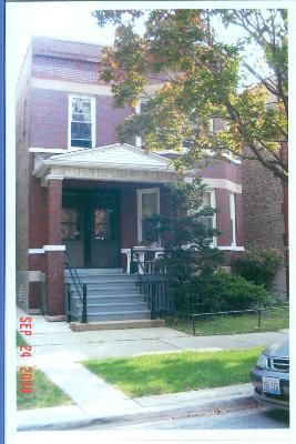 3825 N Claremont Ave., Chicago, IL 60618