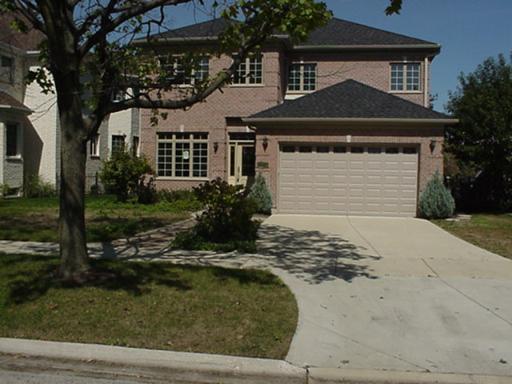 4852 W Chase Ave., Lincolnwood, IL 60712