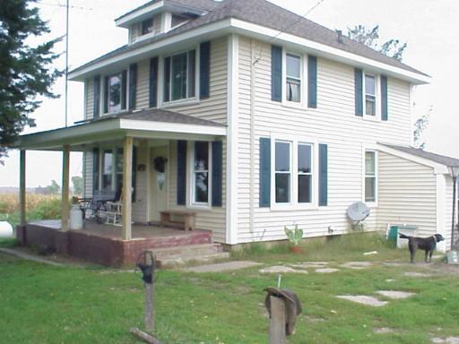 17302 825 E St., Sheffield, IL 61361