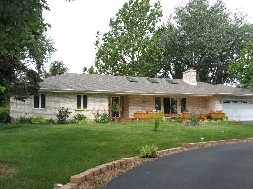 9040 S 83rd Ave., Hickory Hills, IL 60457