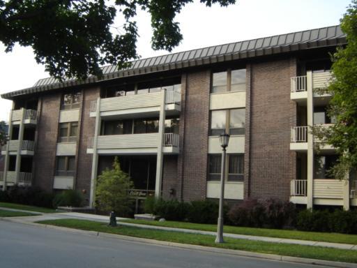 111 E Cossitt Ave. #303, La Grange, IL 60525