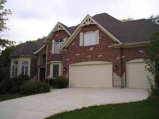 880 Reserve Ct., South Elgin, IL 60177