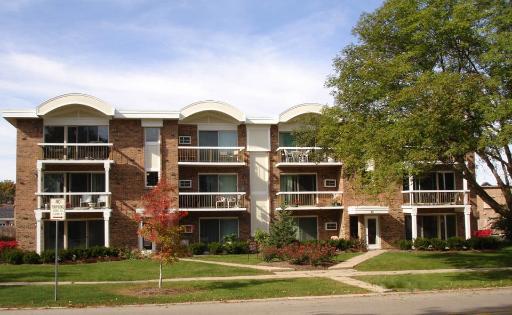 19 Olympus Dr. #1A, Naperville, IL 60540