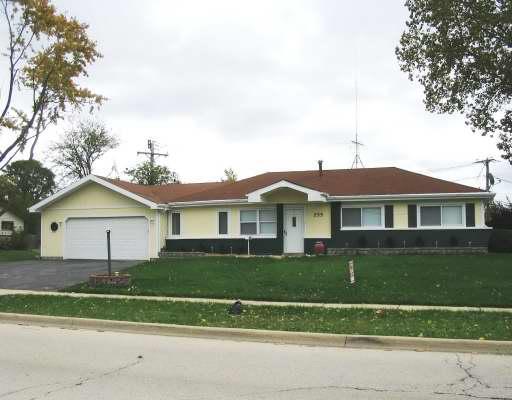 255 Illinois Blvd., Hoffman Estates, IL 60194