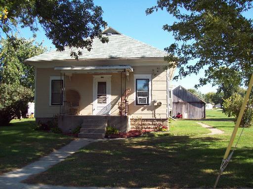 219 Liberty St., Walnut, IL 61376