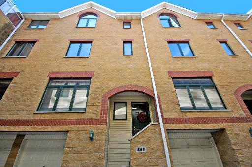 1131 E Hyde Park Blvd. #B, Chicago, IL 60615