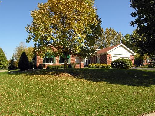 370 Covington Dr., Barrington, IL 60010