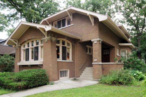 835 Linden Ave., Wilmette, IL 60091