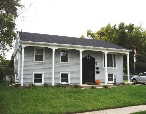 322 Hemlock Ave., Romeoville, IL 60446