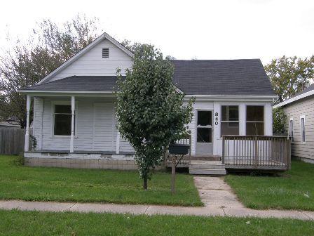 840 S Broadway St., Coal City, IL 60416