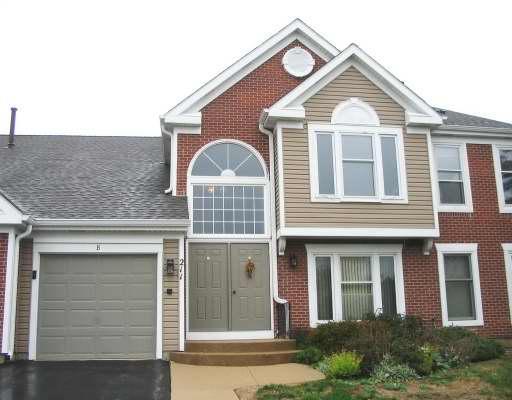 211 University Ln. #C, Elk Grove Village, IL 60007