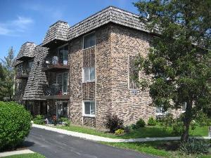 5520 Belmont Rd. #2C, Downers Grove, IL 60515