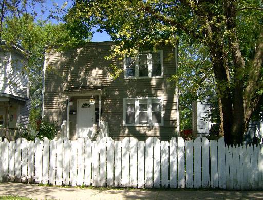 1927 Jackson Ave., Evanston, IL 60201