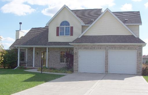 306 Alfred Dr., Sycamore, IL 60178