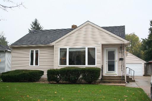 612 E Roosevelt St., Dekalb, IL 60115