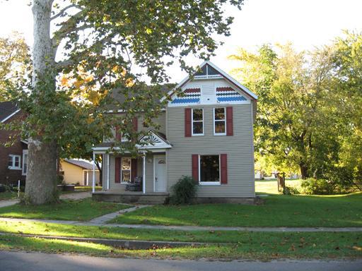 308 Wauponis St., Tonica, IL 61370
