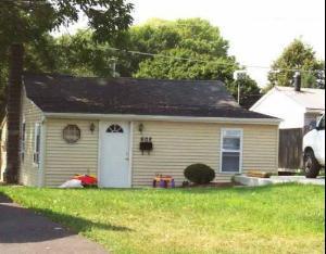 608 Harrison Ave., Aurora, IL 60506
