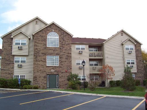330 Cunat Blvd. #2D, Richmond, IL 60071