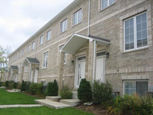 183 N East River Rd. #C2, Des Plaines, IL 60016