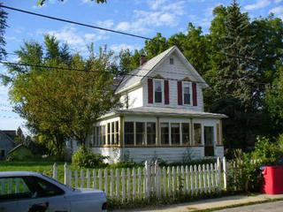 415 Hastings, Elgin, IL 60120